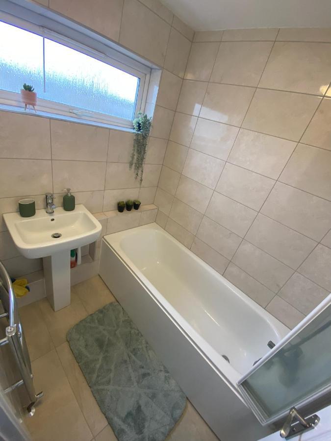 Nec/Airport/Hs2/Resorts World Marston Green Exteriör bild